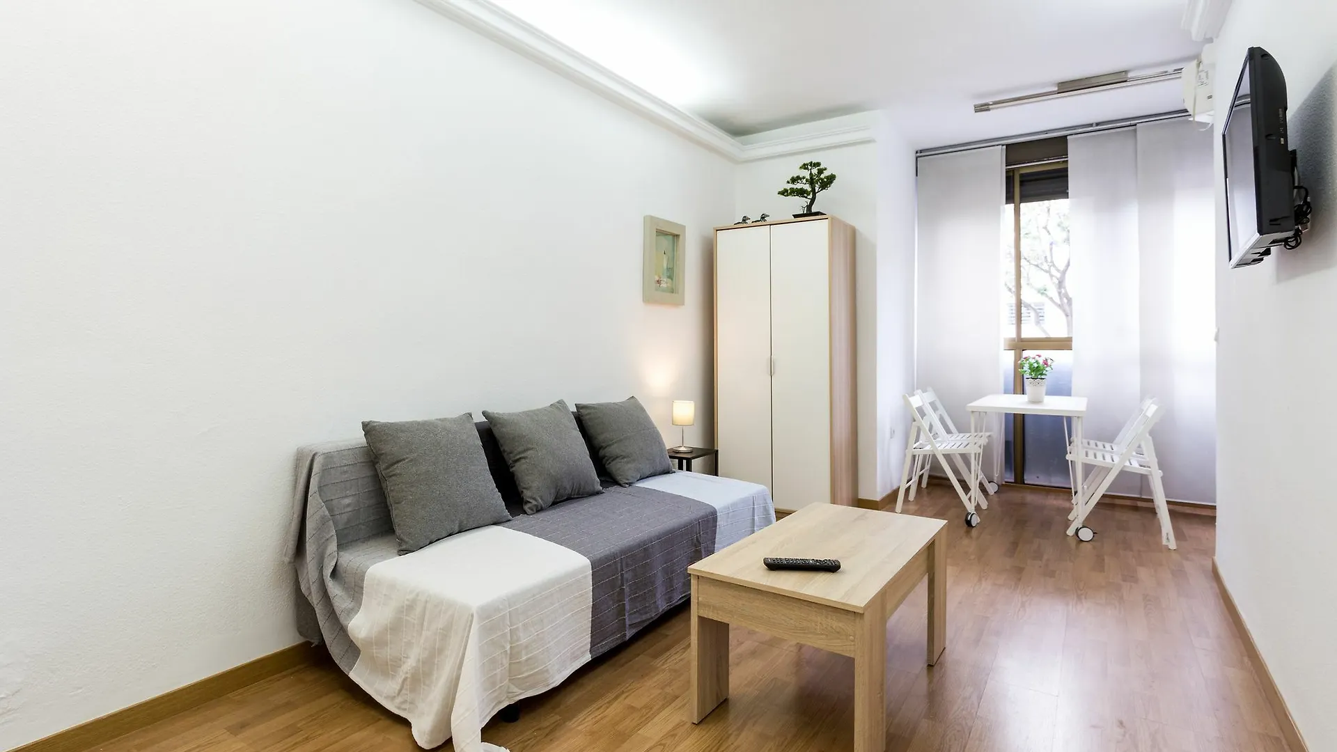 Holi-Rent Angelines Apartment Seville Spain
