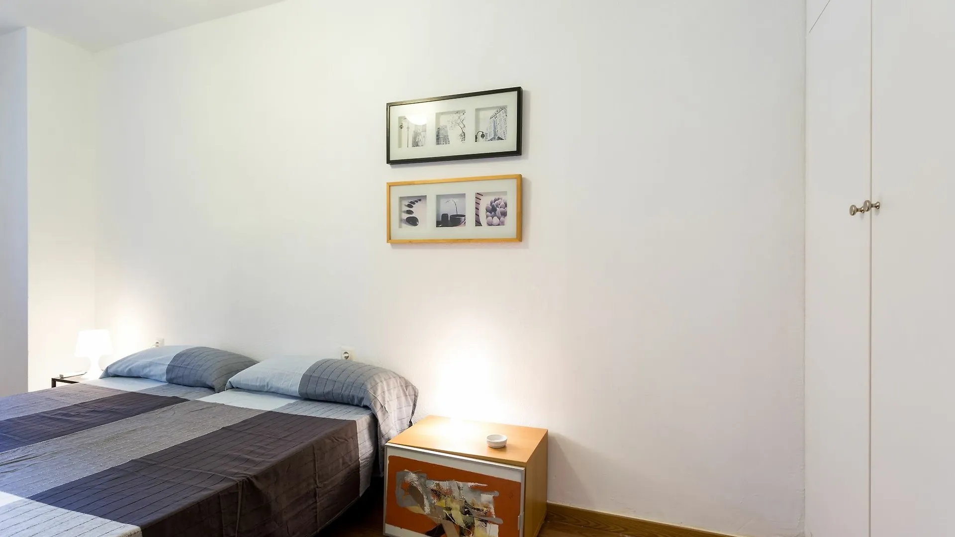 Holi-Rent Angelines Apartment Seville