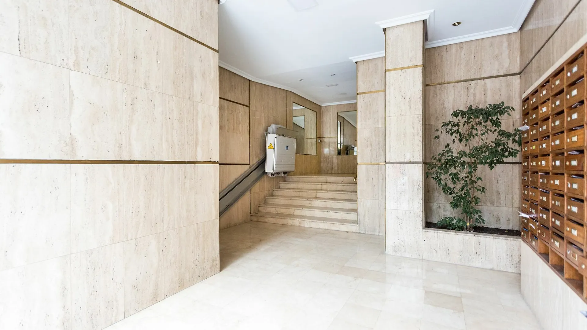 Apartament Holi-Rent Angelines Sewilla 0*,